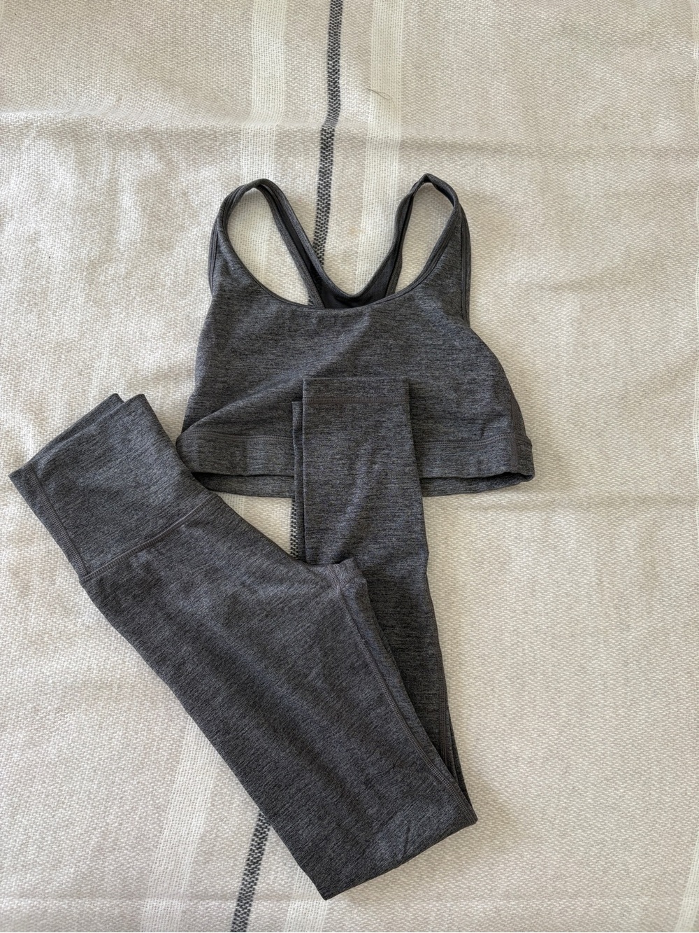 Aritzia TNA Workout Set